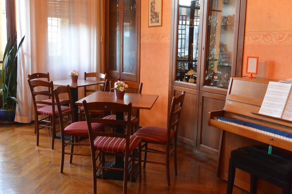 Hotel Azalea Turyn Zewnętrze zdjęcie